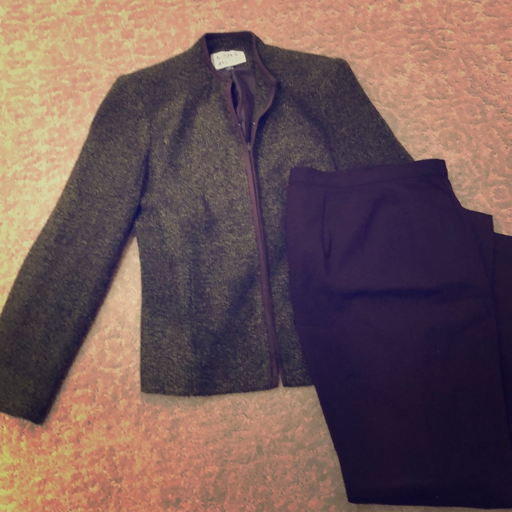 Petite Kasper pants suit